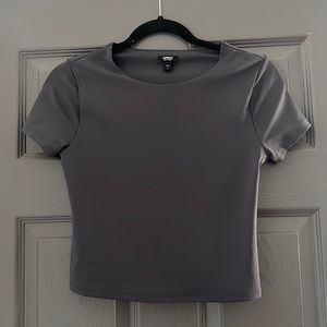 Express Body Contour Matte 90's Cropped Tee